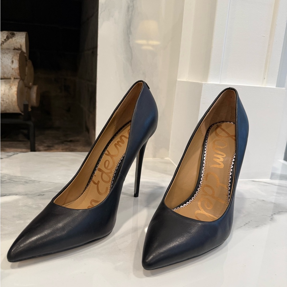 Sam Edelman Hazel Pointed Toe Pump - Size 9, black leather, 4.75” heel height